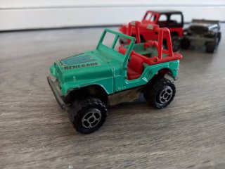 Lote 4 Jeeps Majorette 4x4