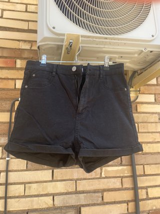 Short vaquero negro NUEVO de Pull & Bear