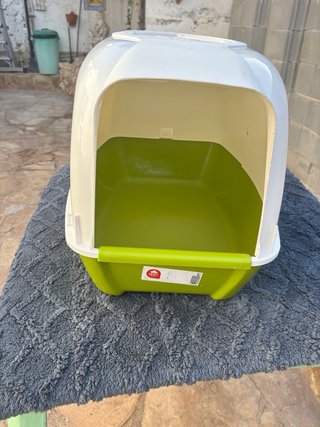 Transportín y arenero para gatos