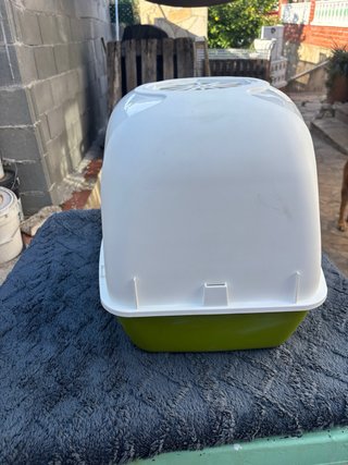 Transportín y arenero para gatos