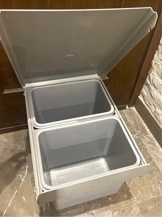 Cubos de basura extraíbles (plástico)