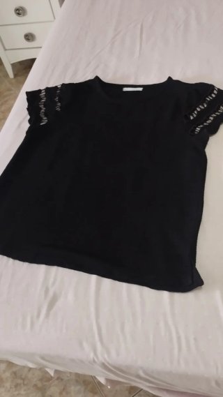 Camiseta Sfera Negra Encaje Manga Corta