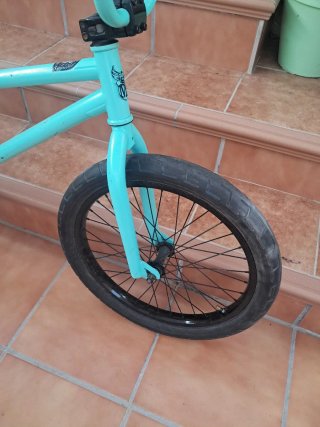 Bicicleta BMX azul