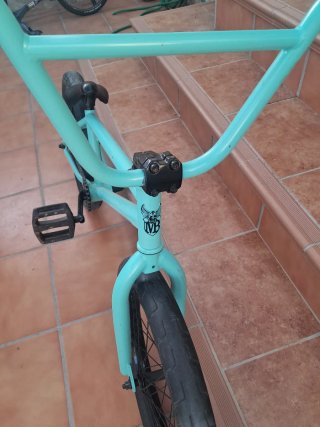 Bicicleta BMX azul