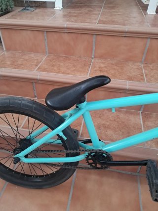 Bicicleta BMX azul