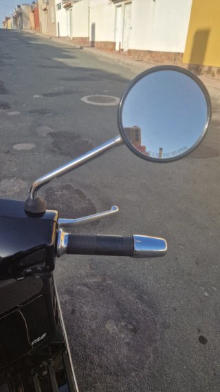 Vespa 125 GTS Super Negra