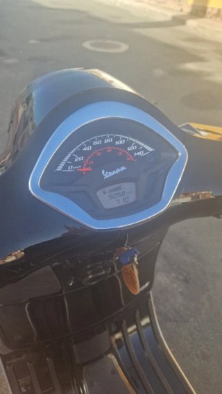 Vespa 125 GTS Super Negra