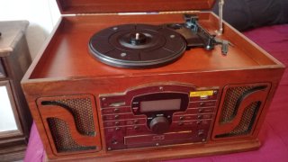Equipo de música vintage madera y plata