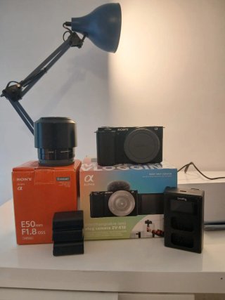 Sony ZV-E10 + E 50mm f/1.8 OSS