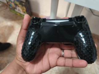 Pack PS4 Slim Negra + 3 Juegos + Mando
