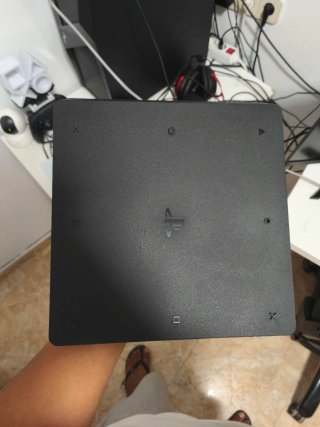 Pack PS4 Slim Negra + 3 Juegos + Mando