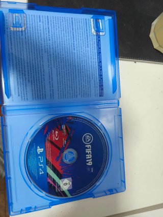Pack PS4 Slim Negra + 3 Juegos + Mando