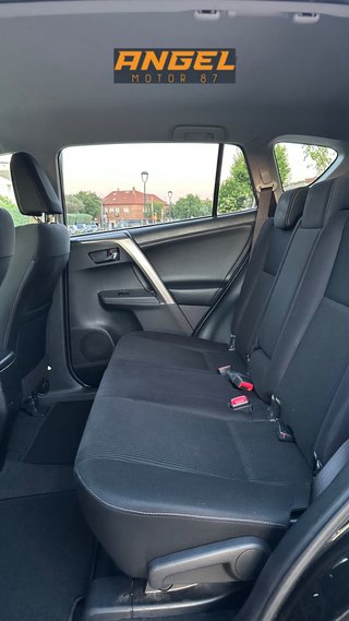 Toyota RAV4 2015