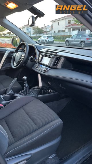 Toyota RAV4 2015
