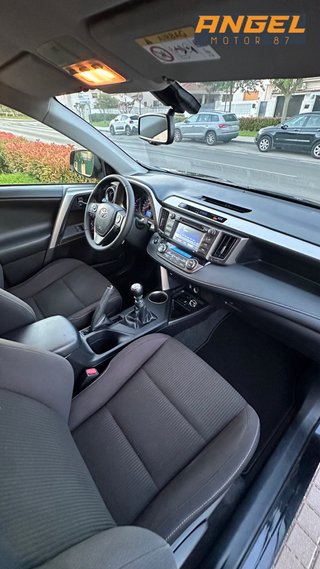 Toyota RAV4 2015