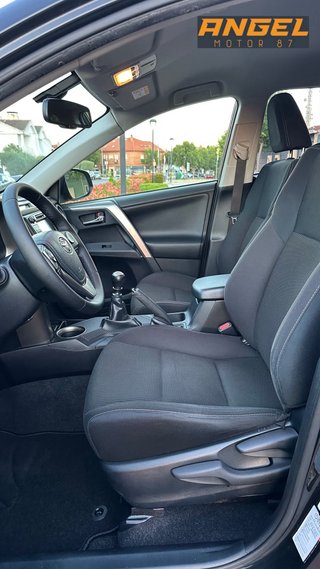 Toyota RAV4 2015