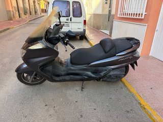 Yamaha Majesty 400 Gris