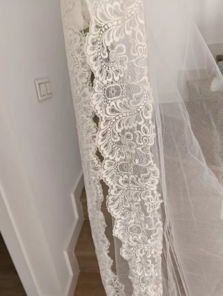 Velo de novia bordado largo