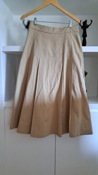 Falda midi tablas camel Mango Talla S