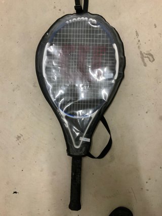 Raqueta Tenis Wilson con Funda