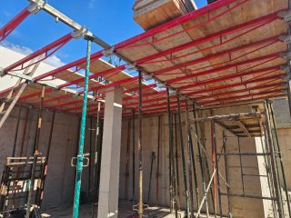 Mecano de encofrado metálico marca fermar 200m2.