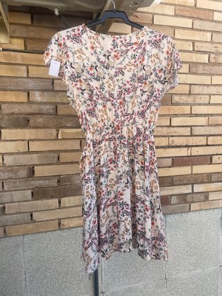 Vestido corto NUEVO con estampado de flores