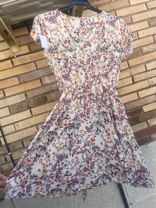 Vestido corto NUEVO con estampado de flores