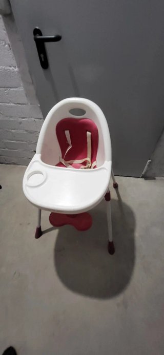Trona para bebé blanca y roja