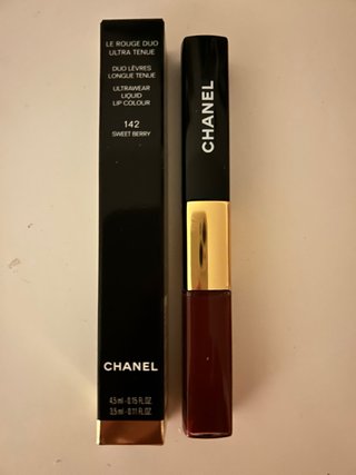 Chanel Le Rouge Duo Ultra Tenue 142 Sweet Berry