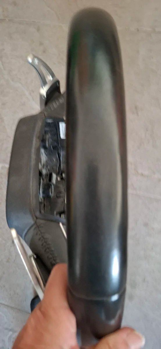Volante A4 S4 año 2019.