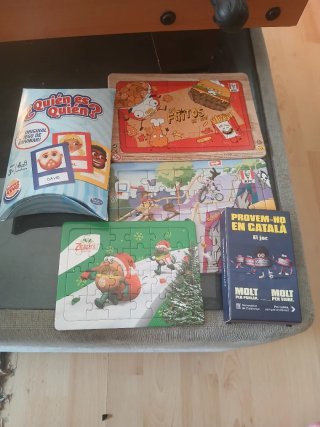 Lote de 4 juegos: Quién es Quién, KFC, Zespri, Cat