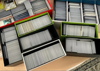 Bulk 570 Carte Pokémon 1kg Miste con reverse holo