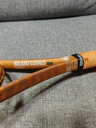 Raqueta Wilson Blade v8 Roland Garros 98 18x20