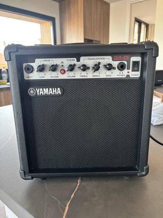 Amplificador Guitarra Yamaha GA-15