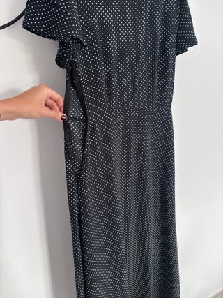 Vestido negro lunares blancos