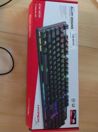 Teclado Mecánico HyperX Alloy Origins RGB rojos
