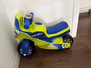 Moto correpasillos Juguettos