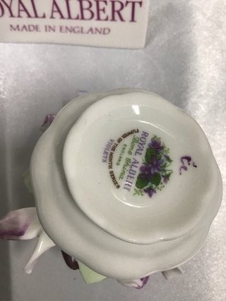Royal Albert Flower of the Month series FEBRERO