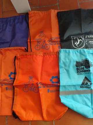 Mochilas de tela con cordón