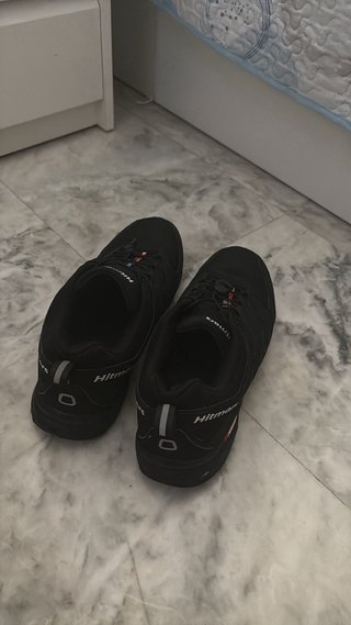 Zapatillas deportivas negras Hitmars