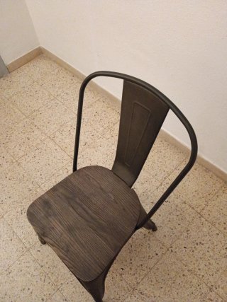 Sillas estilo Tolix alta calidad. 30€/u. Hasta 4
