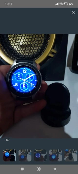 Reloj Inteligente Plata y Azul.