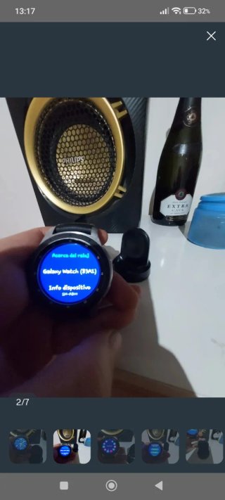 Reloj Inteligente Plata y Azul.