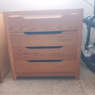 2 Cajoneras de madera 4 cajones