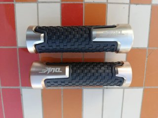 Puños KTM Duke Negro/Plata