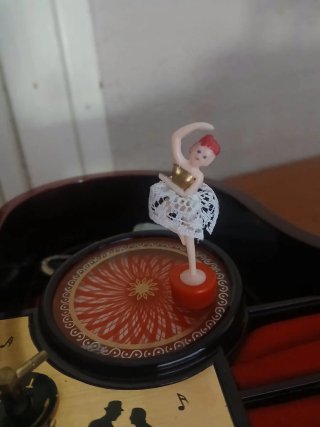 Taza de porcelana con tapa