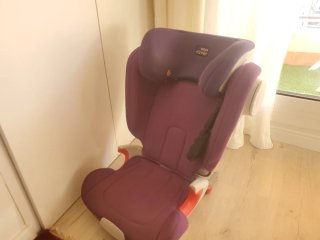 Silla coche Britax Römer púrpura kidfix XP