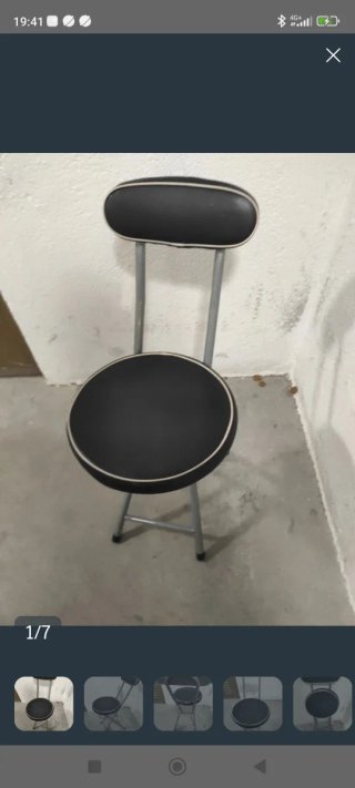 Sillita plegable negra y plateada