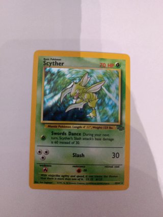 Carta Pokémon Scyther. 10/64