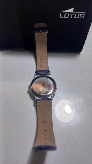 Reloj Lotus modelo L38